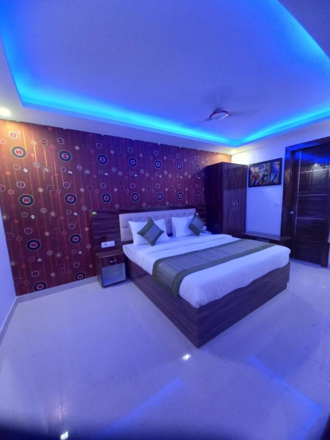 Hotel Festival Mahipalpur Delhi Airport - Near Delhi Aerocity Nuova Delhi Esterno foto
