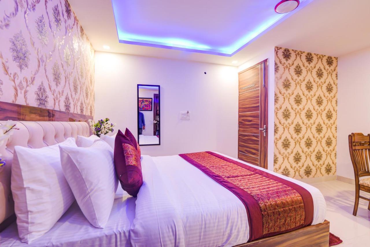 Hotel Festival Mahipalpur Delhi Airport - Near Delhi Aerocity Nuova Delhi Esterno foto